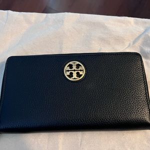 Tory Burch zip wallet